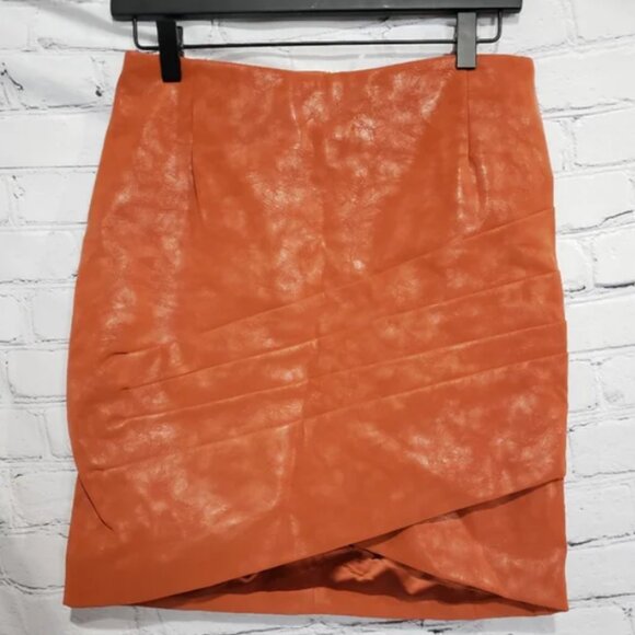 GUESS Rosalba Faux-Leather Mini Skirt Ginger Spice XS - Picture 5 of 6